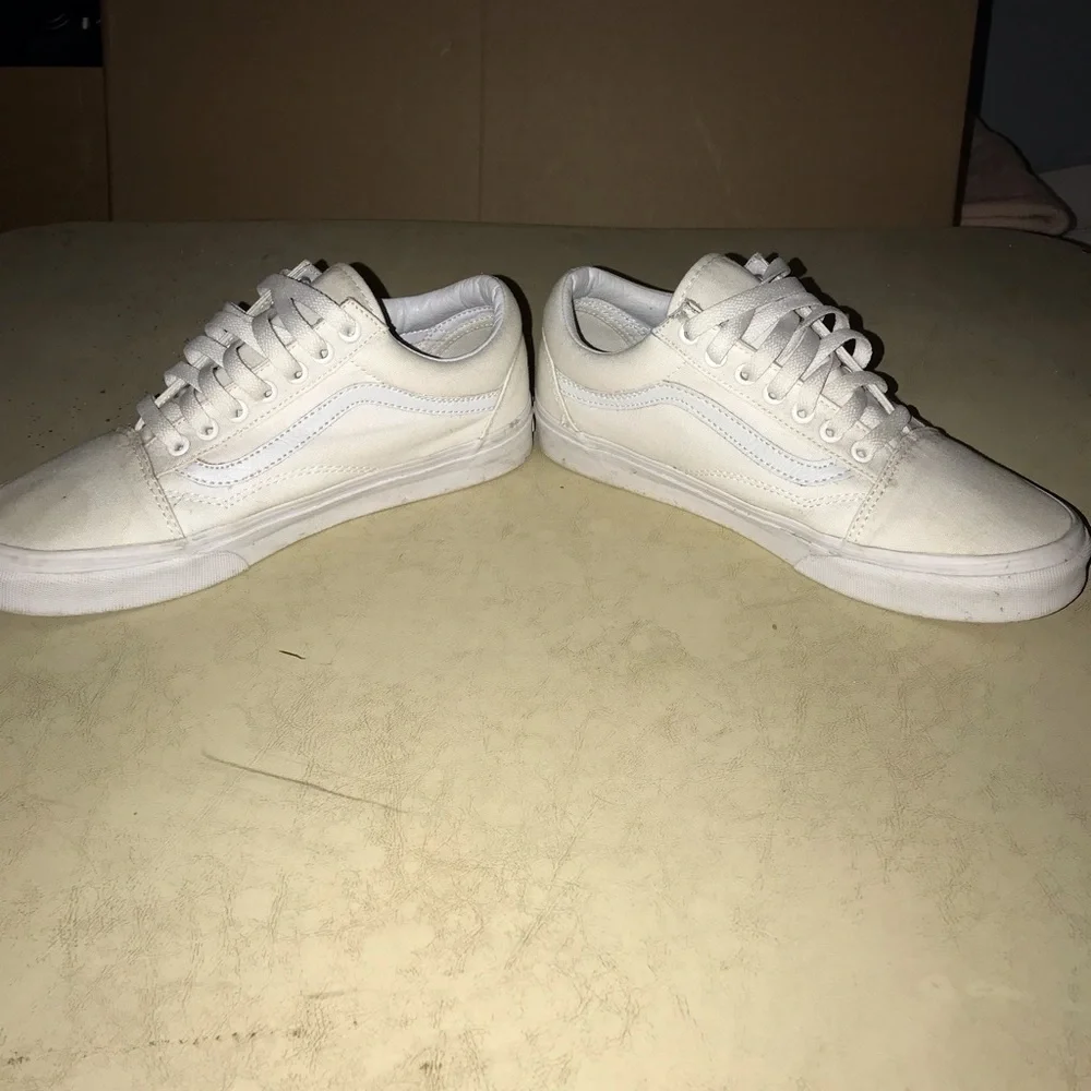 Vans - Picture 4 of 10